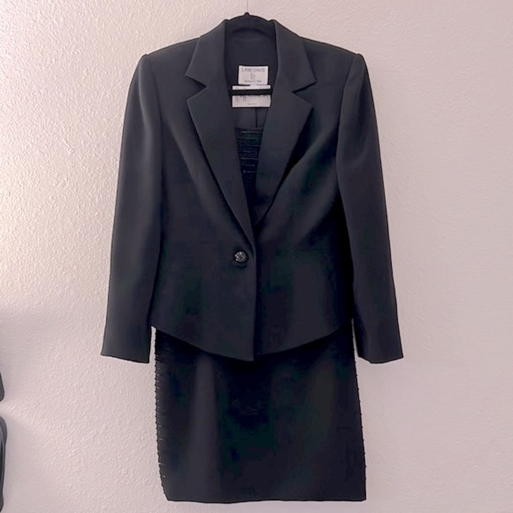 Lane Davis Suit Dress with beading on dress in front and sides, 6, IMMACULATE
